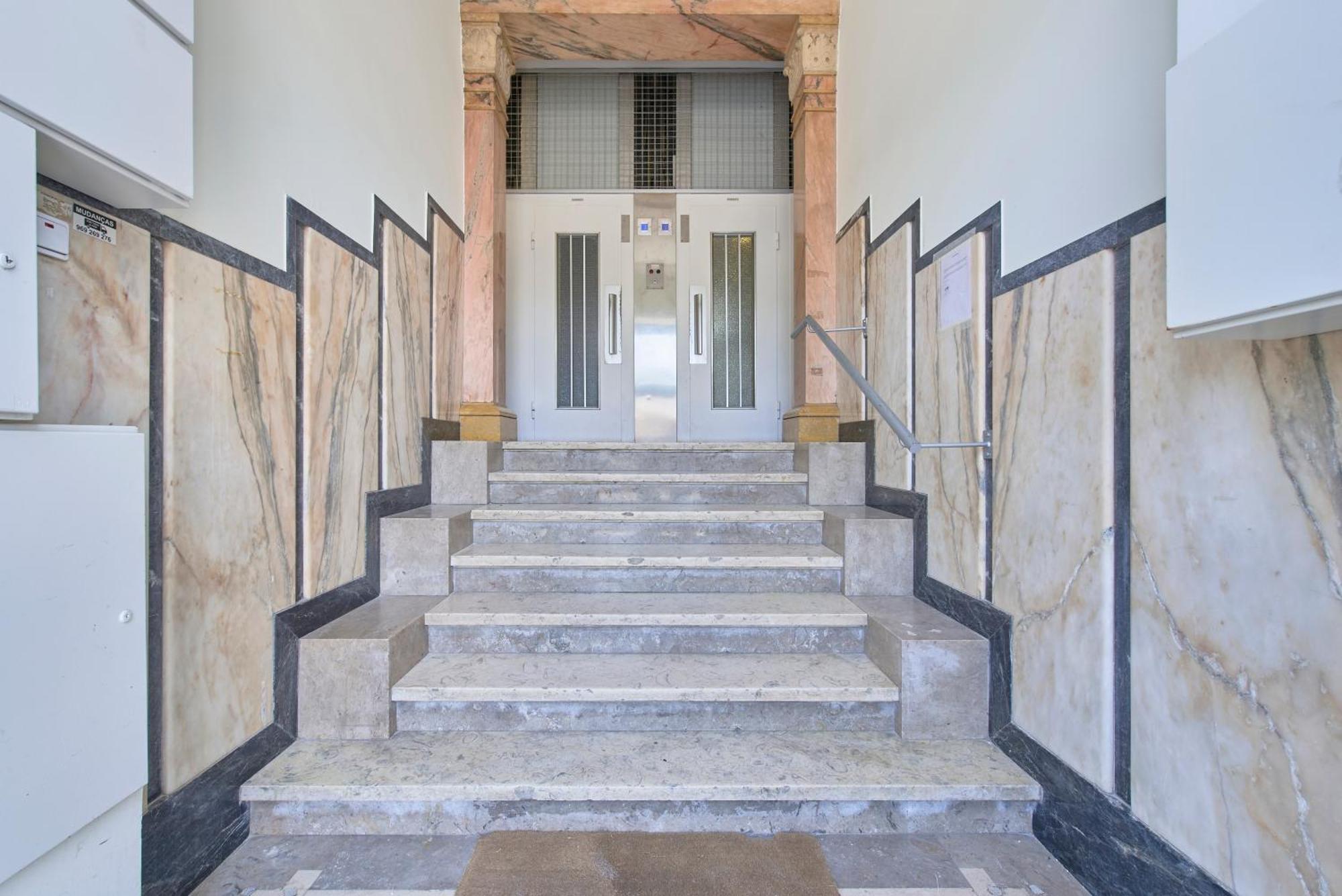 Premium Steps From Avenida Da Liberdade Apartment Lisbon